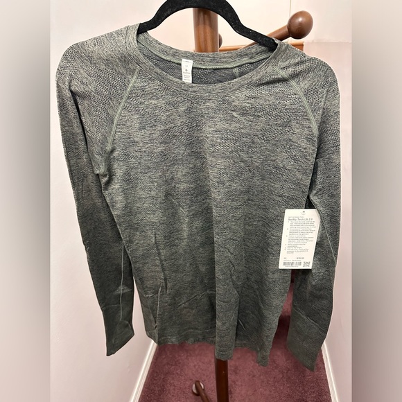 Lululemon Swiftly Tech Long Sleeve 2.0 - Picture 2 of 4